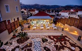Avocado Villa Offering Peace And Relaxation