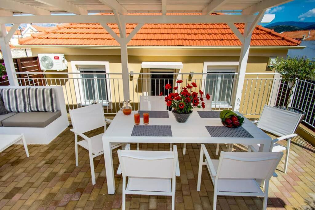 Avocado Villa Offering Peace And Relaxation Αργοστόλι Εξωτερικό φωτογραφία