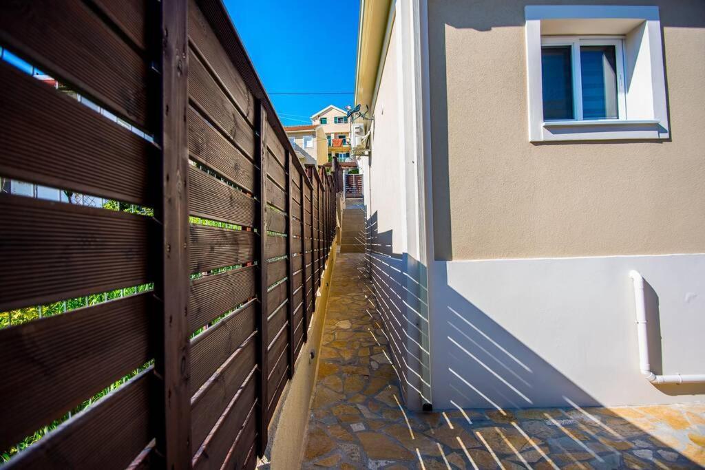 Avocado Villa Offering Peace And Relaxation Αργοστόλι Εξωτερικό φωτογραφία