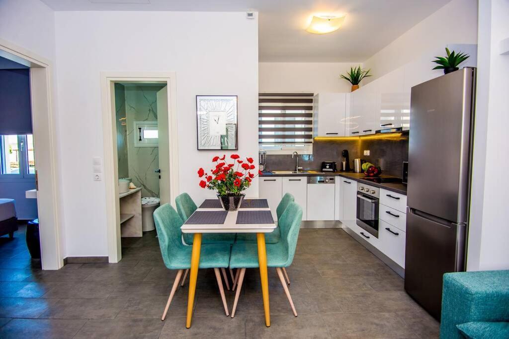 Avocado Villa Offering Peace And Relaxation Αργοστόλι Εξωτερικό φωτογραφία
