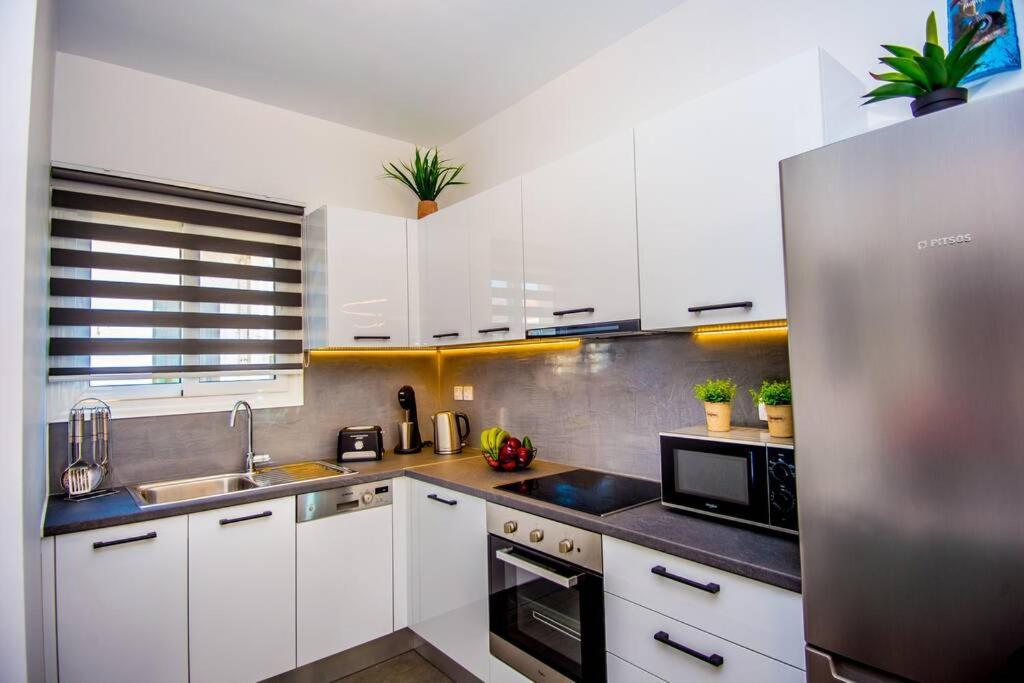 Avocado Villa Offering Peace And Relaxation Αργοστόλι Εξωτερικό φωτογραφία